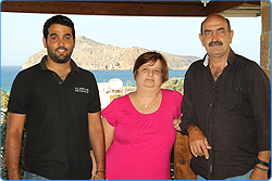 almiras-family-sm